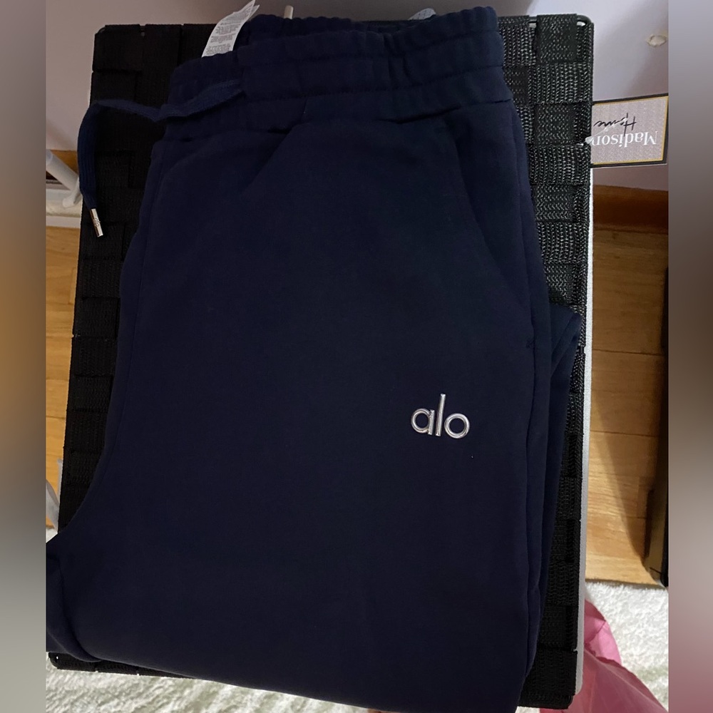 ALO Yoga Dark Blue Sweatpants